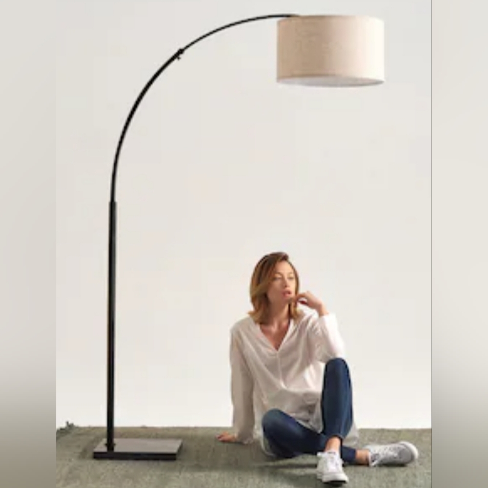 Broyhill adjustable lamp